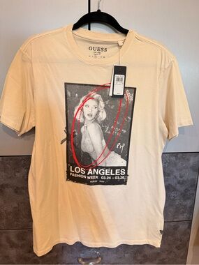 Guess t-shirt
